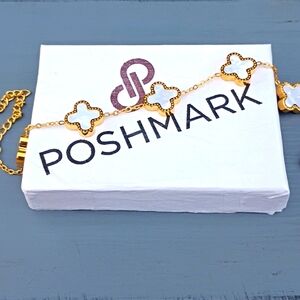 Elegant Gold Clover Mother of Pearl Bracelet Gold Plated Stainless Steel